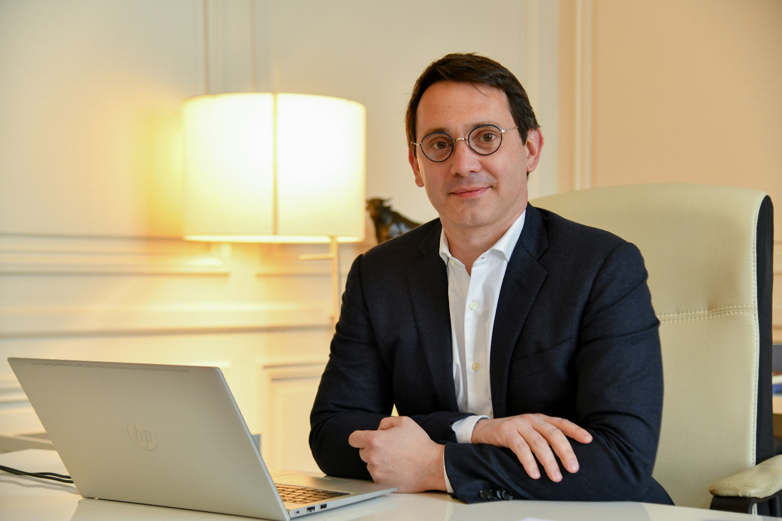 The value of friendship between cities